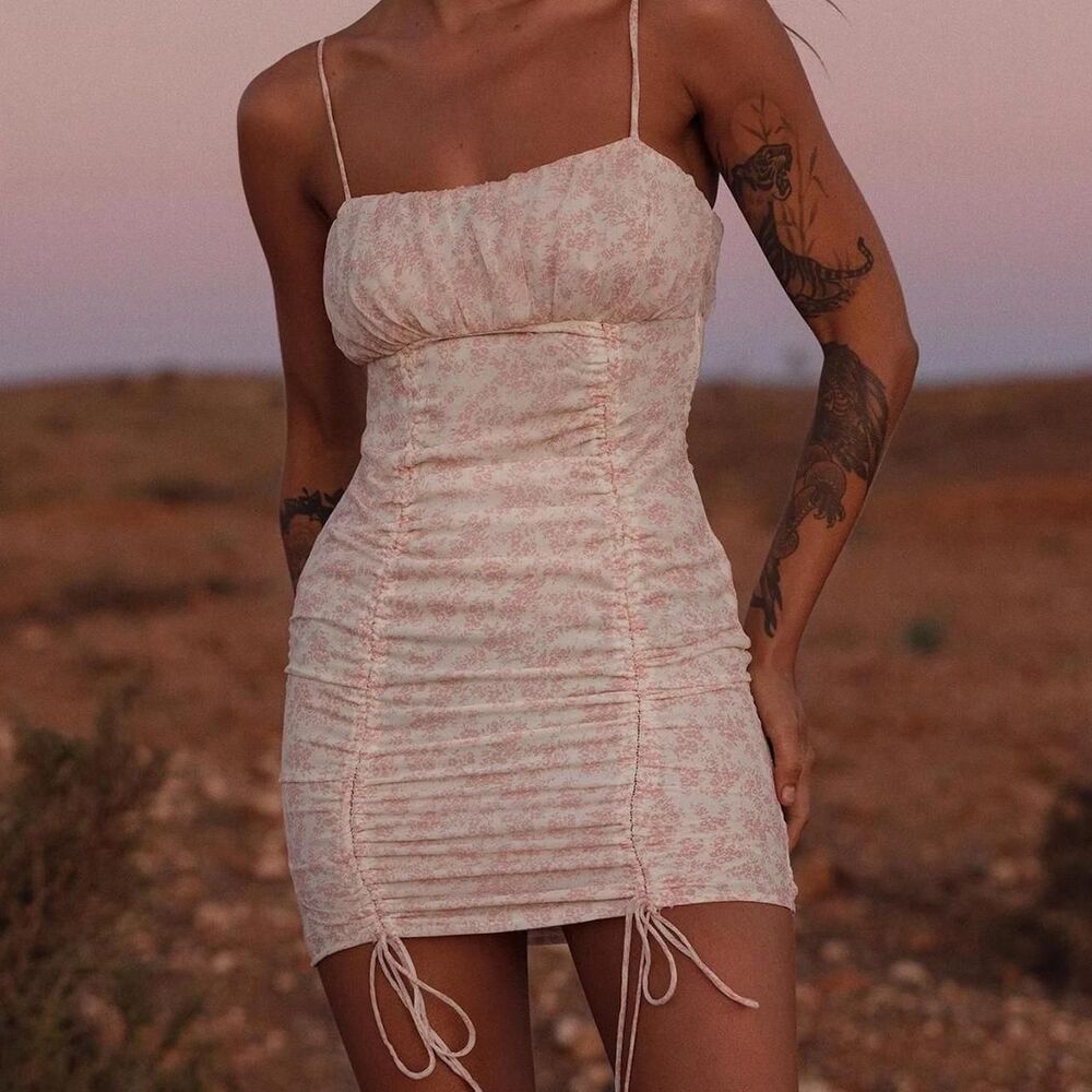 Princess Polly Ivy Hollow Mini Dress White Pink Floral Ruched Size 2 Side Zip